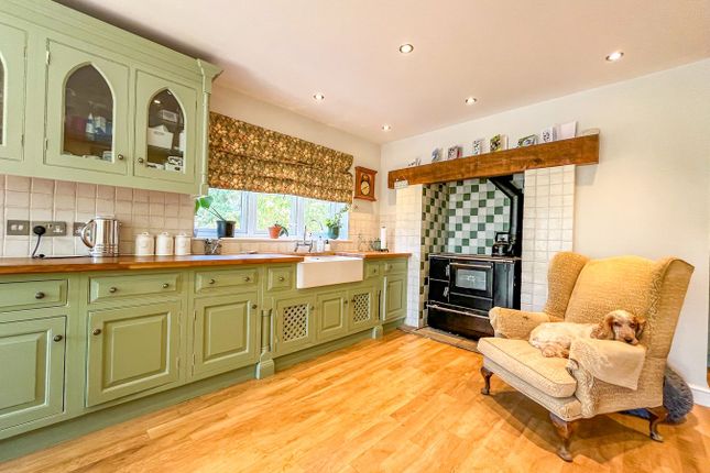 Amberheath, Butchers Lane, Three Oaks photo 3