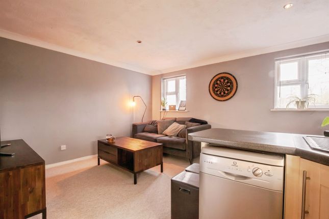28, Larch Way, Haywards Heath photo 2