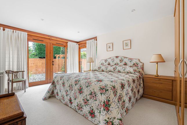 55 New Road, High Wycombe photo 4
