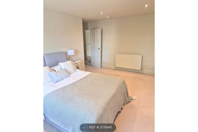 Flat Above, A High St Boston Spa, Wetherby photo 4