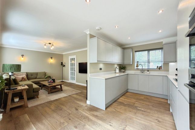 74, Horatio Avenue, Bracknell photo 4