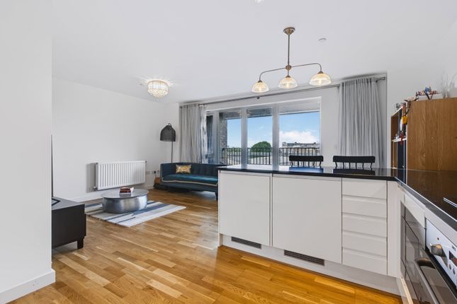 Flat 26 Cowan House,37 Greenwich High Road, Greenwich High Road, London photo 3