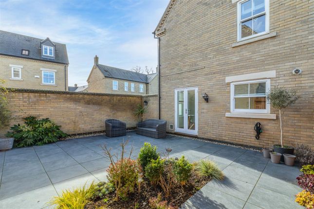 52, Dickens Boulevard, Hitchin photo 3