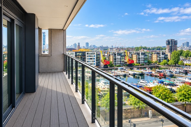 Flat 50 Horizons Tower, 1 Yabsley Street, London photo 2