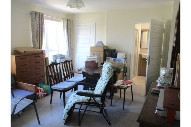 Flat 28/Heath Lodge, Marsh Road, Pinner photo 4