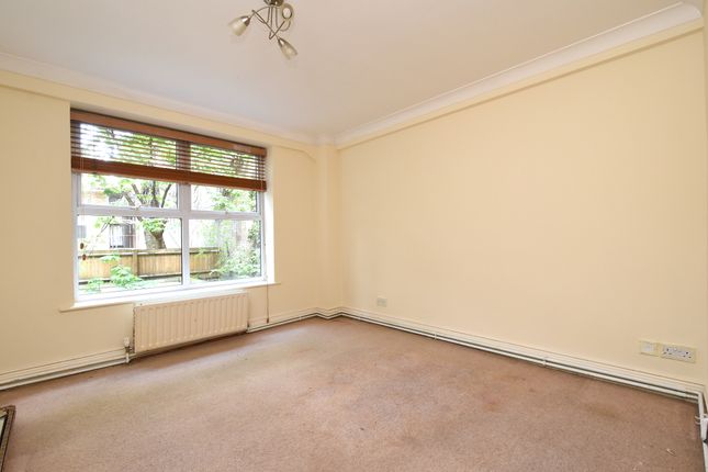 Flat to rent in Ringers Road, Bromley