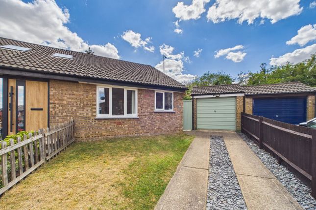 2-bed house on 51, Browning Drive, Hitchin, £375,000