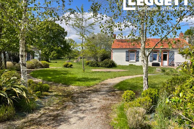 Thumbnail Villa for sale in Grosbreuil, Vendée, Pays De La Loire