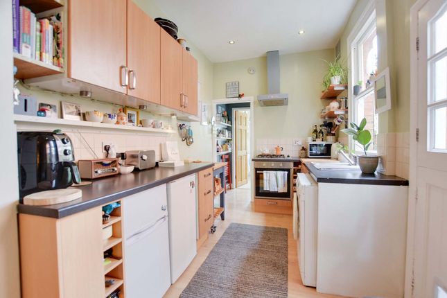 159a & 159b Avenue Road, Leicester photo 3
