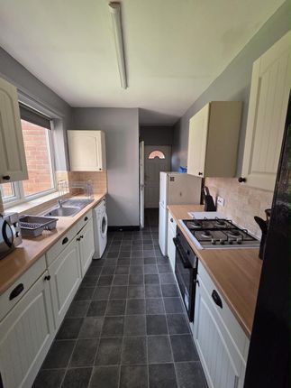 OG, Ovington Grove, Newcastle upon Tyne photo 3