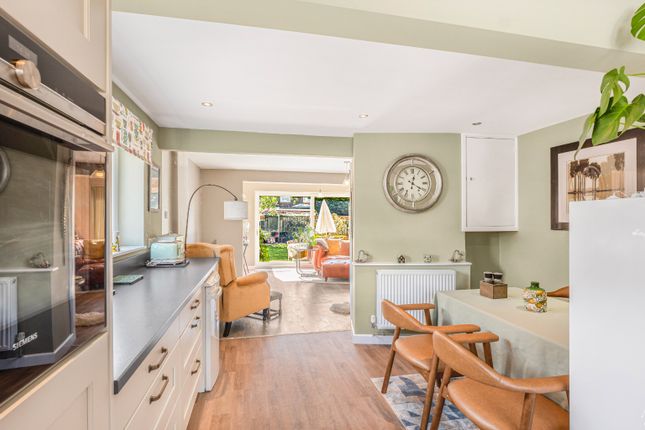 16 Princes Drive, Codsall, Staffordshire photo 2