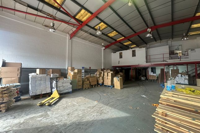 Thumbnail Warehouse to let in White Hart Road, Slough, Berkshire