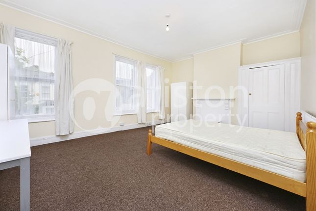 Studio house on Room 3, 1st Floor Front, 56, Langdon Park Road, Highgate, £950/mo