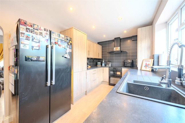 106, Fairfield Street, West Yorkshire photo 3