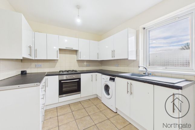 285 Hedley Close, Newton Aycliffe photo 3