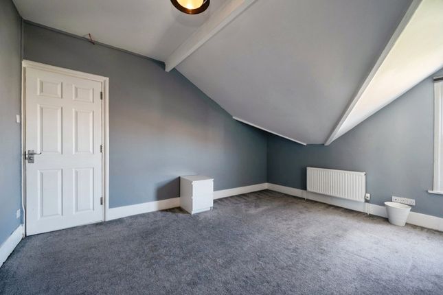 Room 7, 27, Victoria Road North, Hampshire photo 4