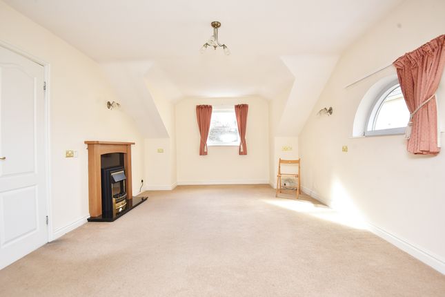 Flat to rent in Church Square Mansions, Harrogate