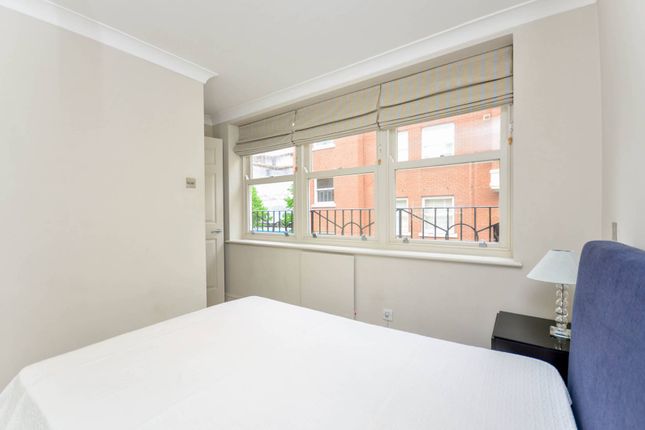 Flat to rent in College Place, Chelsea, London