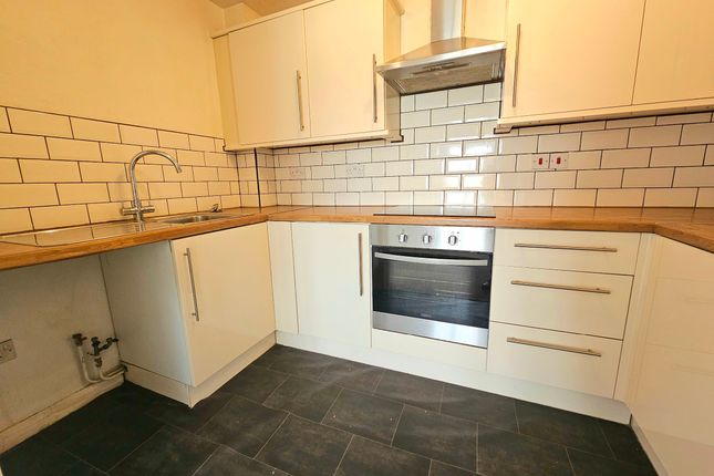 Flat 24, Bridge Court, Newhaven photo 4