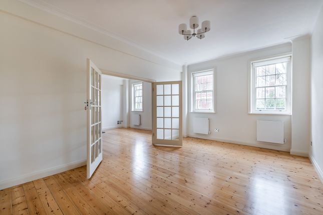 Flat 21, Duchess Of Bedford House, Duchess Of Bedfords Walk, London photo 3