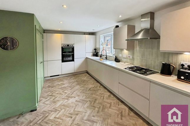 6, Horrocks Lane, Swinton photo 3