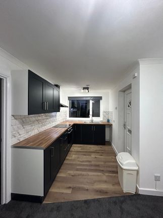 4, Phoenix Rise, Wednesbury photo 5
