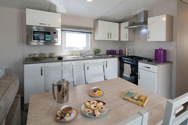 320, The Pines Holiday Park, Doldowlod, Llandrindod Wells photo 4