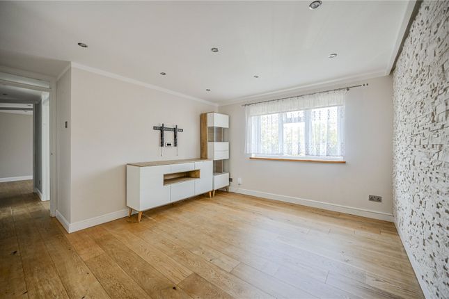 Flat 22, Madderfields Court,, Bailey Close, London photo 2