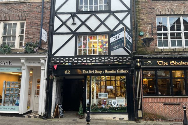 Retail premises to let in Saddler Street, Durham