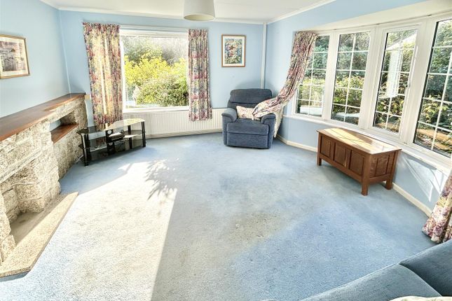 33, Cades Parc, Helston photo 2