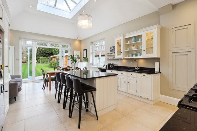 20, Burwood Park Road, Walton-on-Thames photo 4