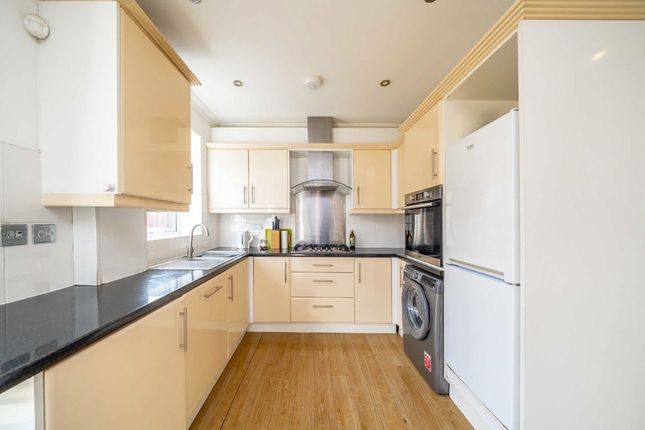25, Foulser Road, London photo 3