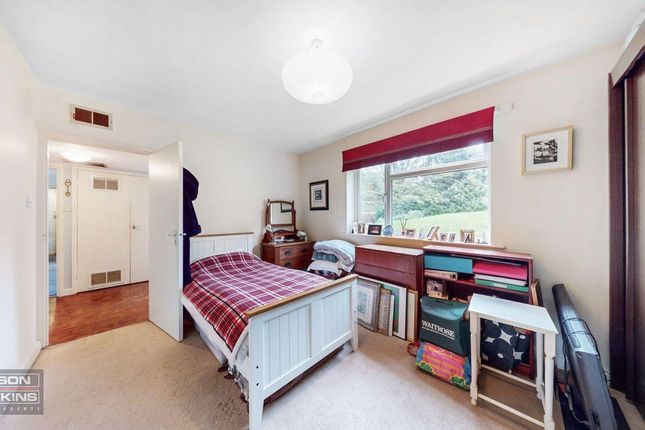 Flat for sale in Gooden Court, Harrow-On-The-Hill, Harrow