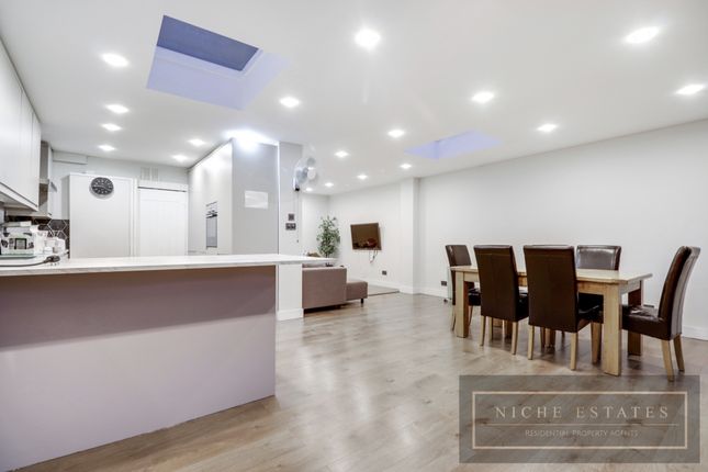 39, George Crescent, London photo 2