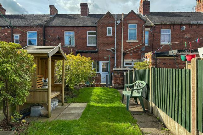 14, Picton Street, Leek photo 3