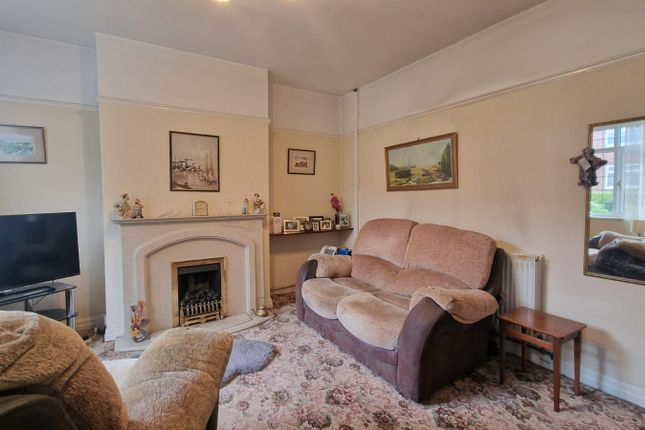 69, Windsor Avenue, Heywood photo 3