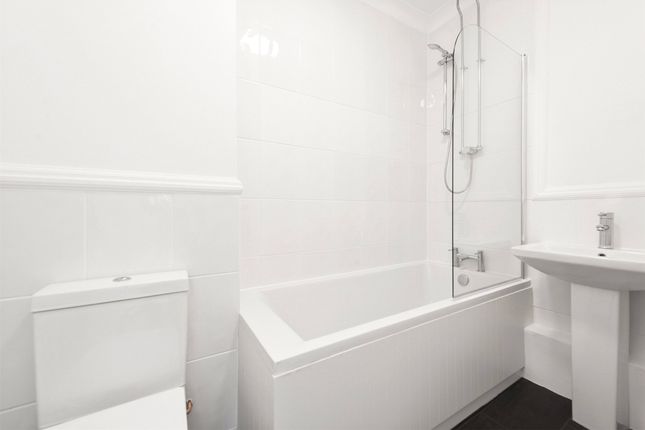 12, Townfield Court, Dorking photo 5