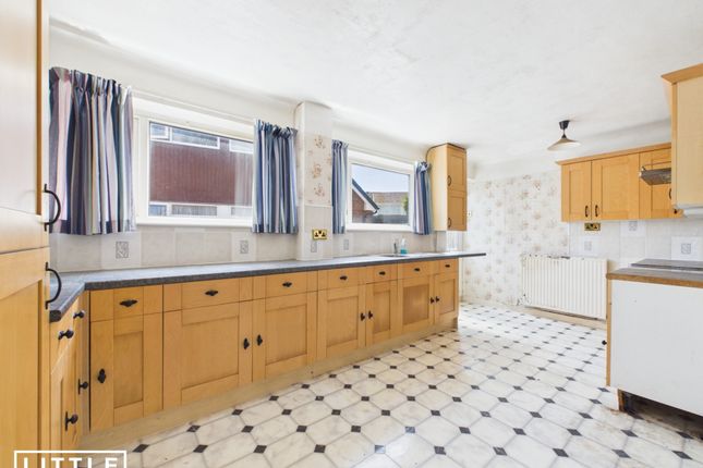 6, Dunbeath Close, Prescot photo 2