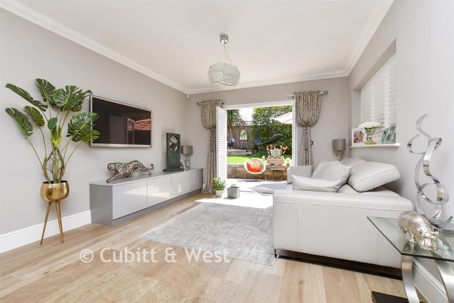 7, Hanbury Mews, Croydon photo 3