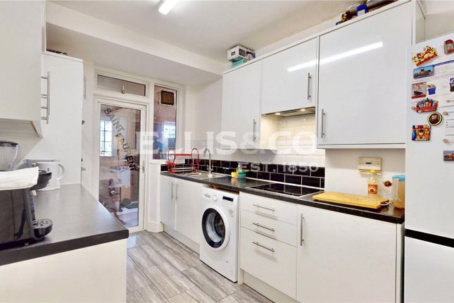 33, Park Road, Wembley photo 4