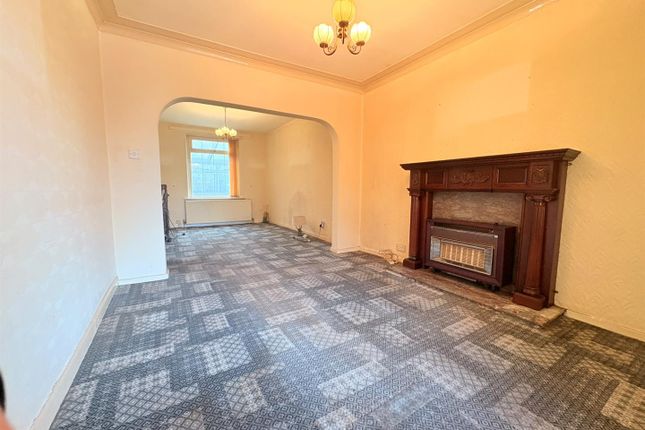 6, Cranworth Street, Stalybridge photo 2