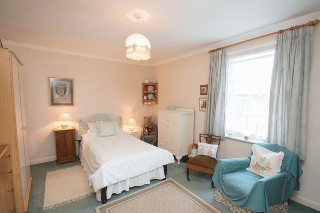22, Whyke Road, Chichester photo 3