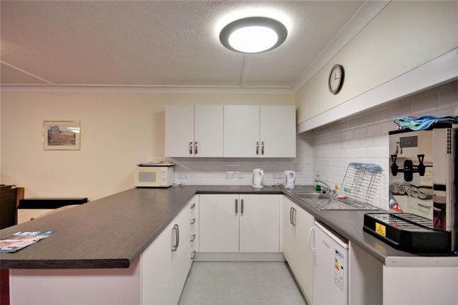Flat 46, Penrith Court Broadwater Street East, Worthing photo 4