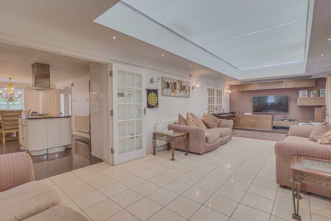 1, Rowan Close, Rayleigh photo 3