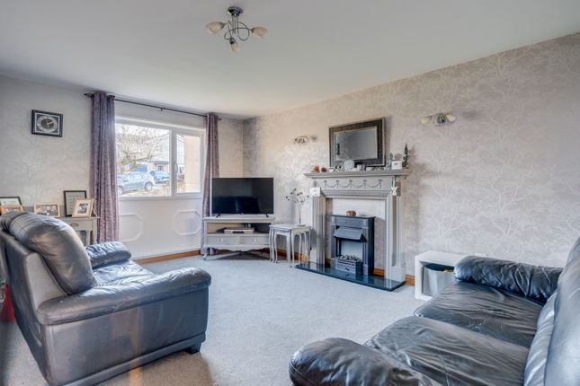 7, Ashfield Close, Harrogate photo 3