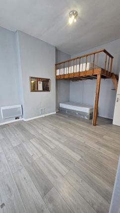 17, Claremont Road, London photo 2