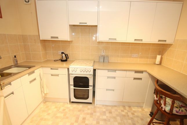 33 Summerlands Lodge, Farnborough Common, Orpington photo 4