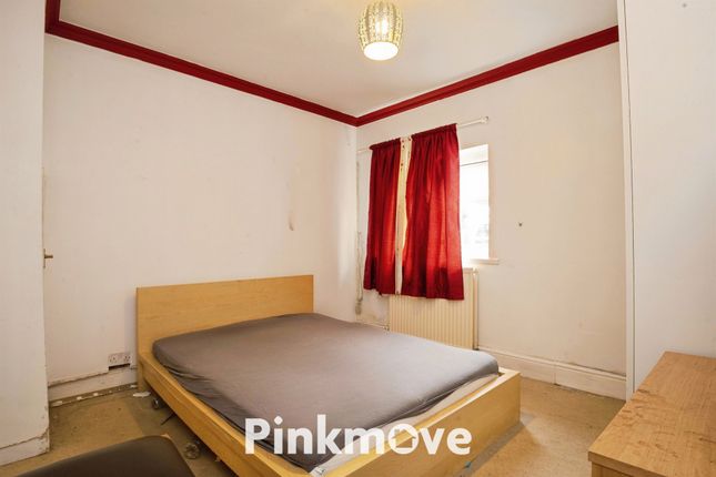 23, Risca Road, Newport photo 4