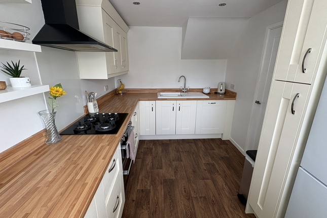 Woodland Way, Burntwood photo 2
