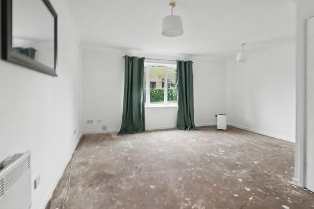 67, Bradman Way, Stevenage photo 4
